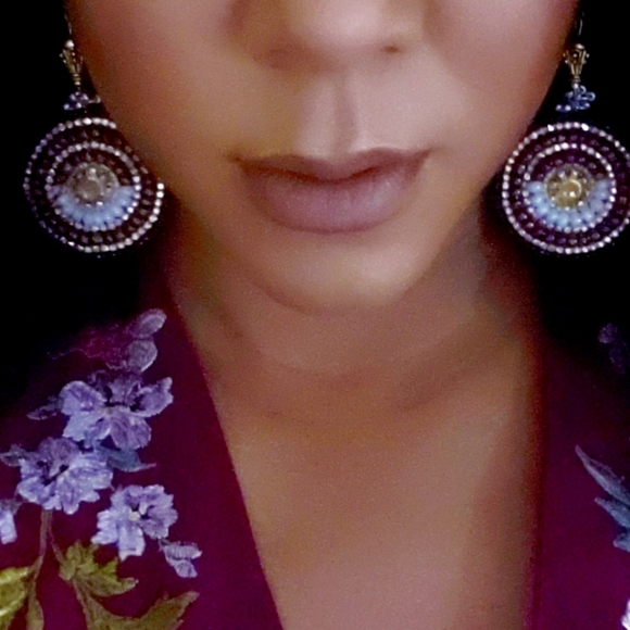 Handmade beaded round earrings - Picture 2 of 2